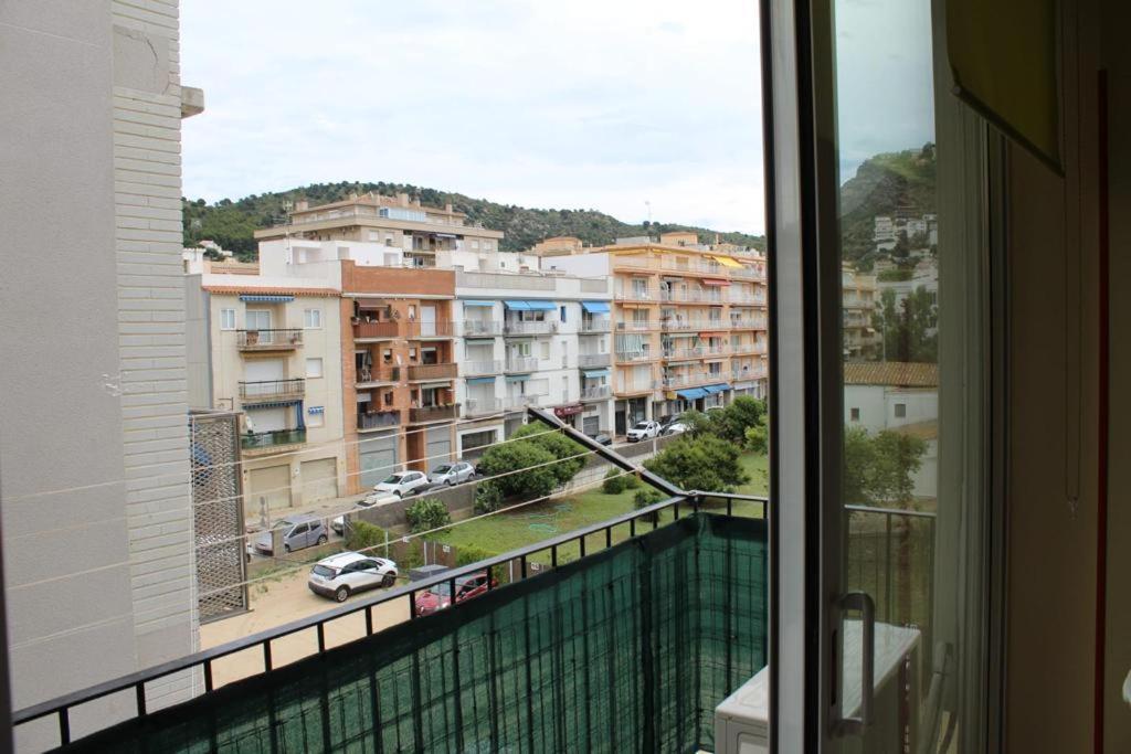 Apartaments Oller Centro Roses Ngoại thất bức ảnh