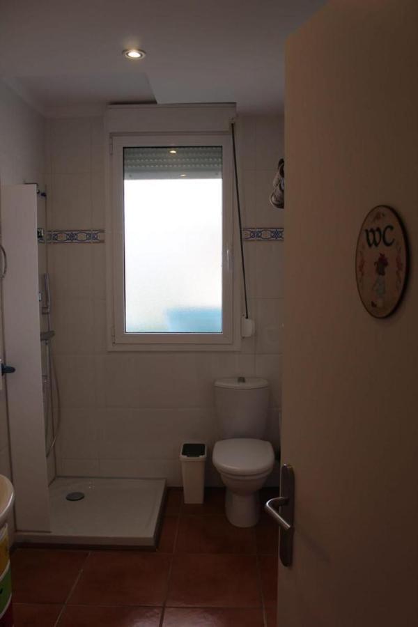 Apartaments Oller Centro Roses Ngoại thất bức ảnh